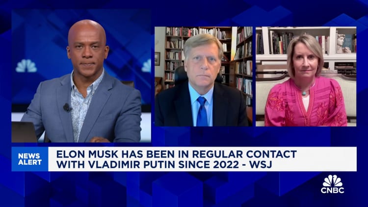 Former U.S. ambassador to Russia criticizes Elon Musk's reported contact with Putin